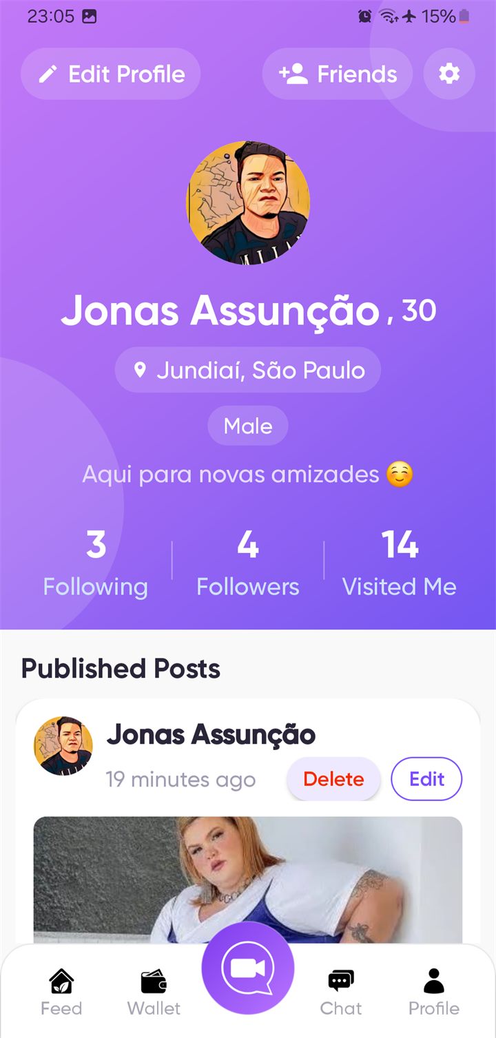 Tela de perfil social com posts no Fluup